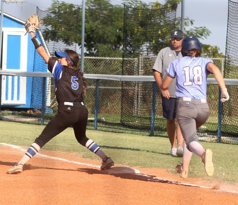 Jobe stretches to make the out.