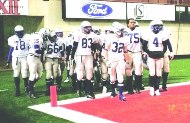 Guthrie’s 2002 title and the football family that won it This is the sixth installment in a seven-part series on the 2002 Guthrie Blue Jays football team. Reporter Sam Hutchens spent the summer tracking down a multitude of former players, coaches — and even a former Oklahoma City mayor — to tell the team›s championship story. The Guthrie News Leader will run a part weekly to correspond with the ‹02 team›s 20th anniversary.