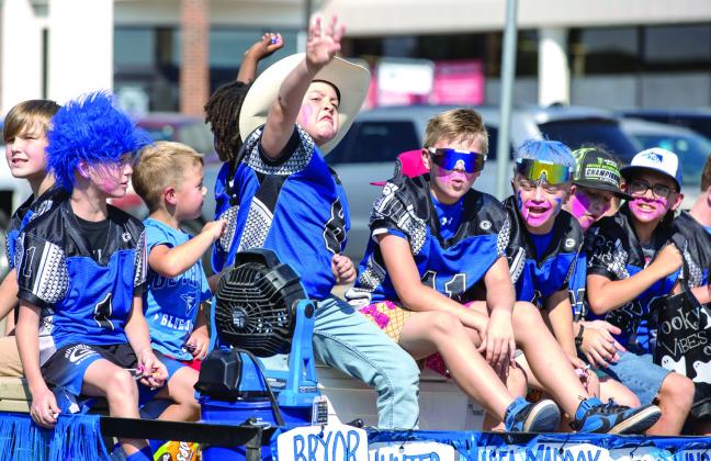 Guthrie Youth Football Players.
