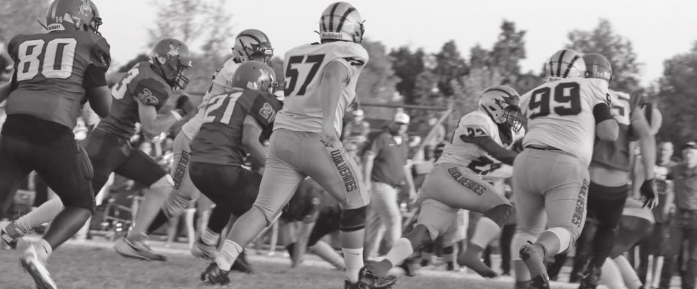 Coyle Football defense swarming to the ball.