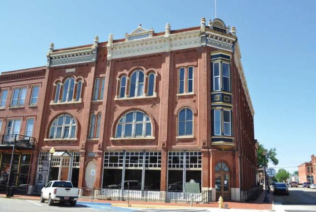 Historic Victor Building in downtown Guthrie Photo by Nikki Bos