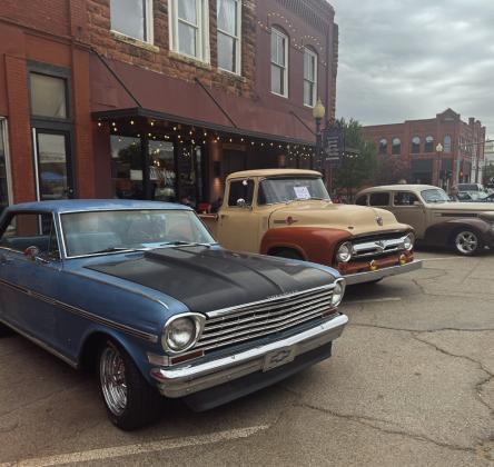 Friday night Geezers, Gassers, &amp; Hawgs sponsored by the Guthrie Rotary Club.