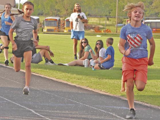GHS open 800 for kids as parents look on.