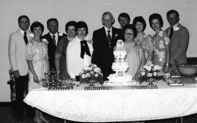 Elmer and Reymoth Tontz Family