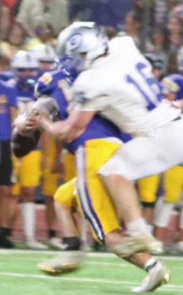 Jacob Varnell sacks running back