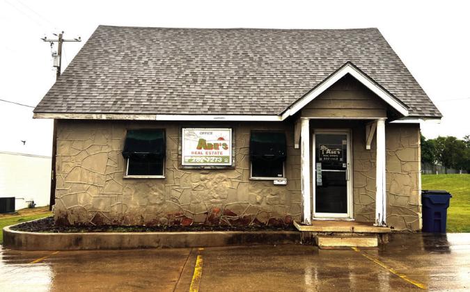 Abe's Real Estate Office  Photo by Bobbi Waddell