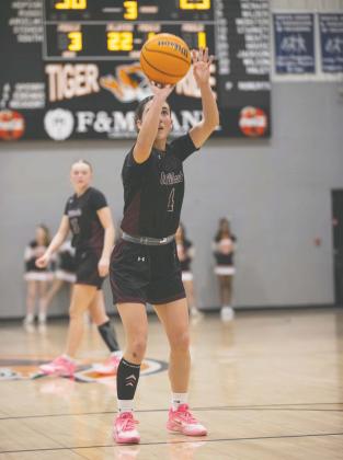 Cashion sophomore Kate Nabavi scored 12 points against Crescent on Jan. 16. Photo by Brent Fuchs.