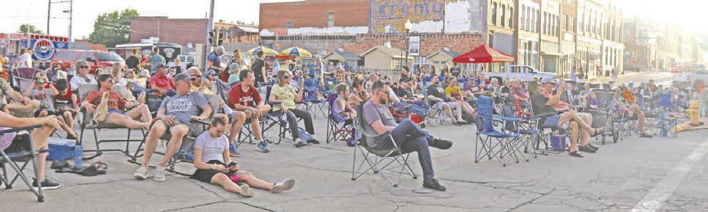 First Red Brick Nights in the books. Small crowd, good music, new shoppes open. Red Bright Nights runs May – September. Look for more good times the first Saturday of every month. Photo by Mike Monahan