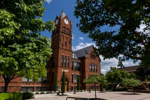 The University of Central Oklahoma recently announced the students named to the university’s honor rolls, a distinction given to those who achieve the highest academic standards. For the spring 2021 semester, 1,479 students were named to the President’s Honor Roll, an honor achieved by those who recorded a “straight-A” or 4.0 GPA. In addition, 1,804 students were named to the Dean’s Honor Roll, a list of those who achieved a 3.5 GPA or better for the semester and no grade lower than a B.