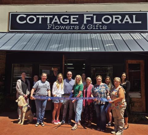 Cottage Floral. Photo by Guthrie Chamber