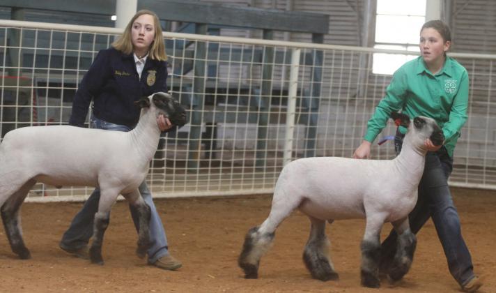 Guthrie's Hailey Drake and Crescent's Kynlee Ross with Hampshire Market
