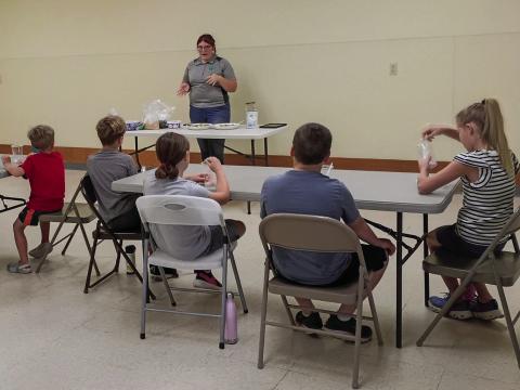 Gabby McLemore taught the 4-H’ers how to make dirt cake representing the different layers of Earth’s crust.