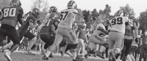 Coyle Football defense swarming to the ball.